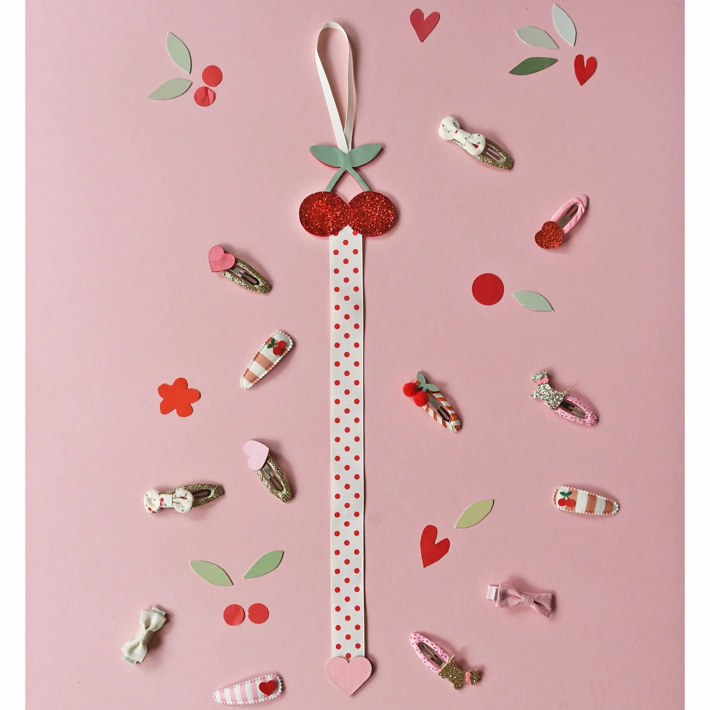 Tarán Very Cherry Clip Hanger