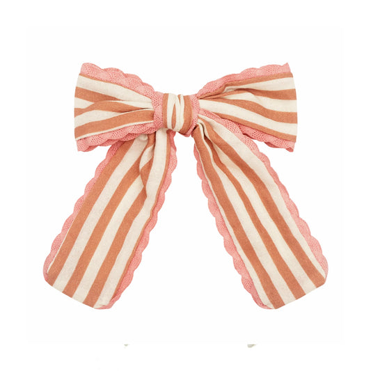 Tarán Stripy Scallop Long Bow Clip